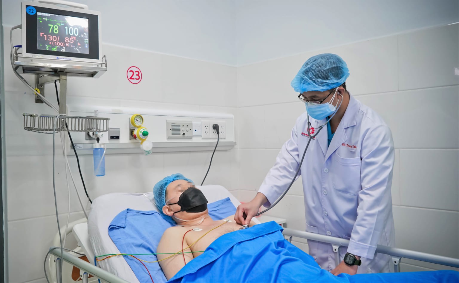 Lãnh đạo công ty người Nhật bị nhồi máu cơ tim ở tuổi 45 vì áp lực công việc