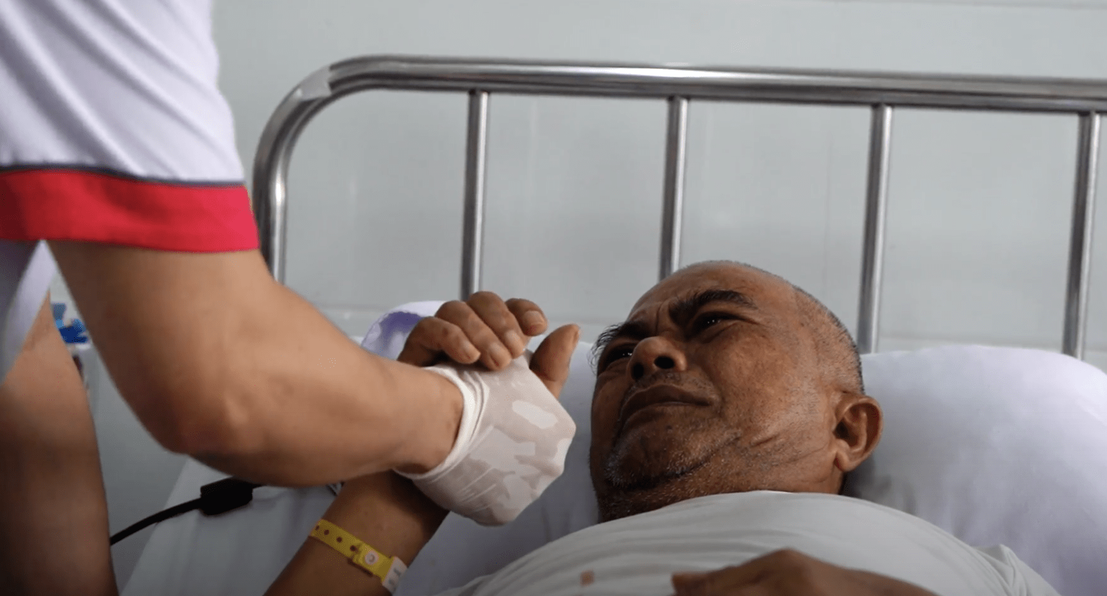 Hành trình 100 ngày cứu sống thuyền trưởng người Indonesia trở về từ cõi chết do đột quỵ