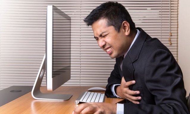 Làm việc trên 12 giờ mỗi ngày – Nguy cơ đột quỵ tiềm tàng
