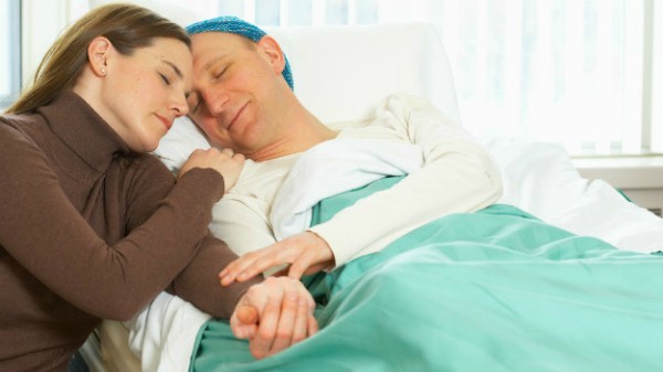 Đột quỵ cũng làm tổn thương gia đình