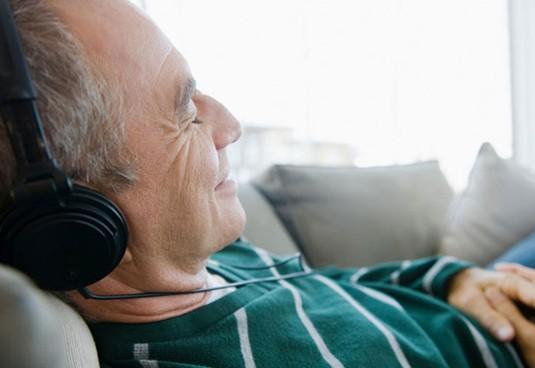 Âm nhạc gợi nhớ tâm trí sau cơn đột quỵ