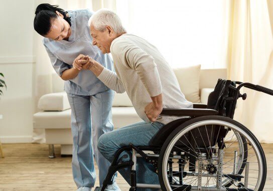 Đột quỵ làm tăng nguy cơ gãy xương