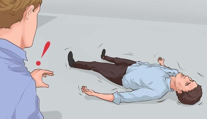 Bệnh nhân đột quỵ bị hôn mê, tím tái, cần làm gì?