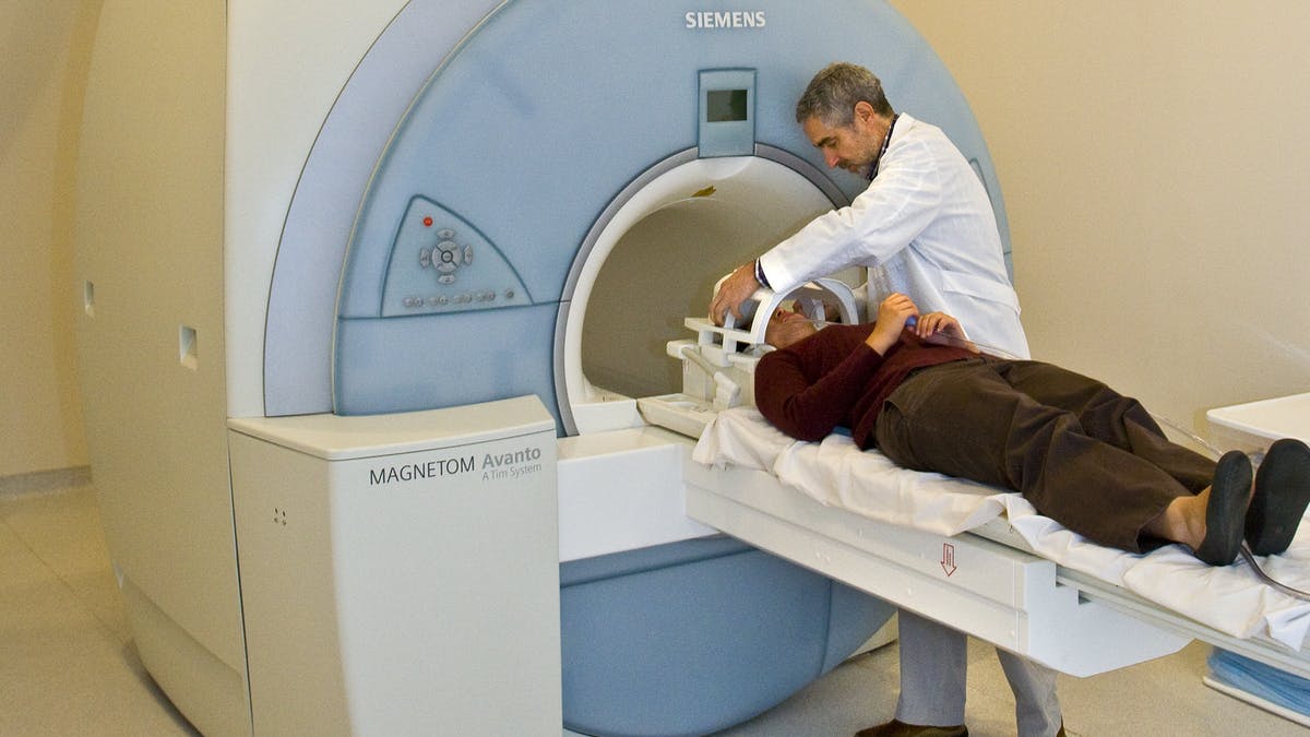 MRI giúp xác định đặc điểm mất chức năng thị lực ở những người sống sót sau đột quỵ