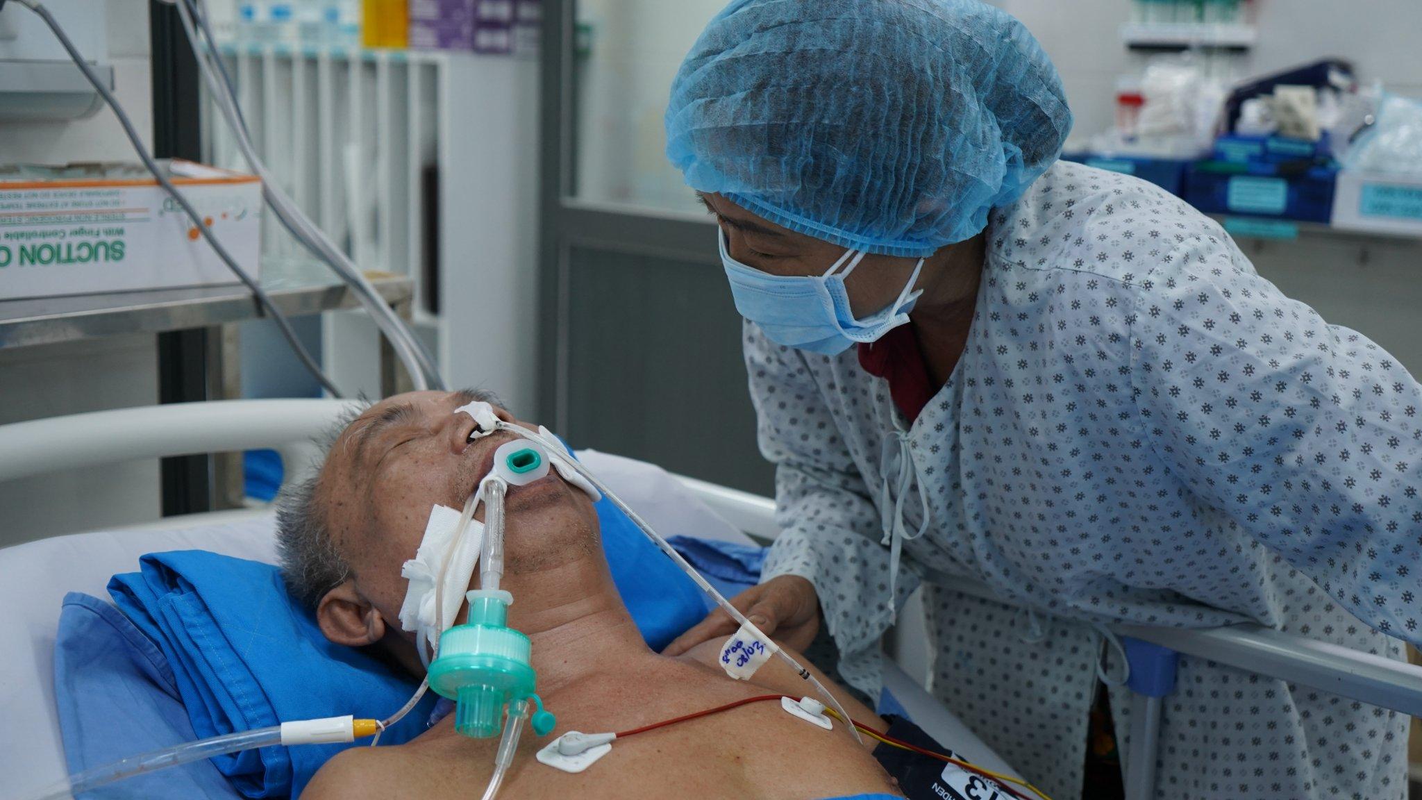 Bước đường cùng xót xa của gia đình người thương binh mù bị “trời hành” tại Đồng Tháp