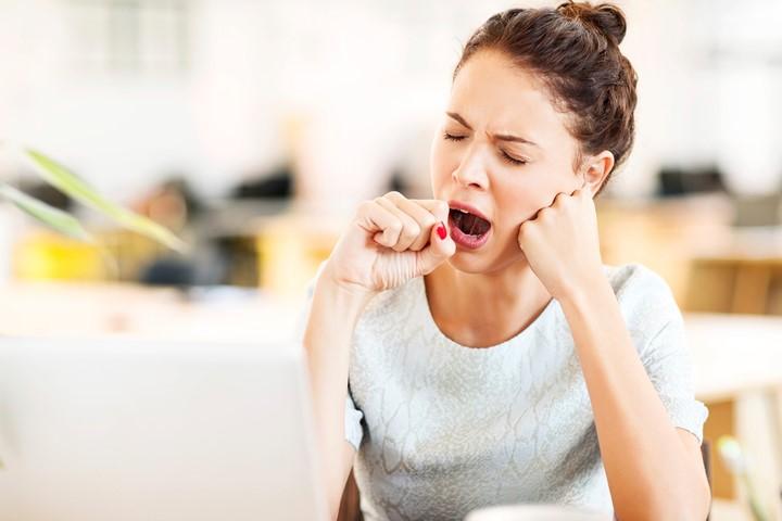 Thiếu ngủ, thức khuya có thể dẫn đến nguy cơ đột quỵ và đau tim cao hơn