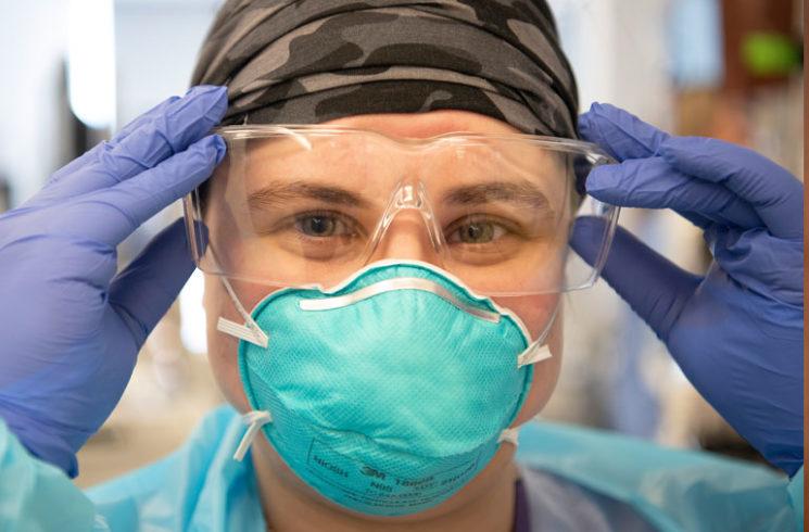 Có nên đến bệnh viện cấp cứu đột quỵ trong đại dịch COVID-19 không?