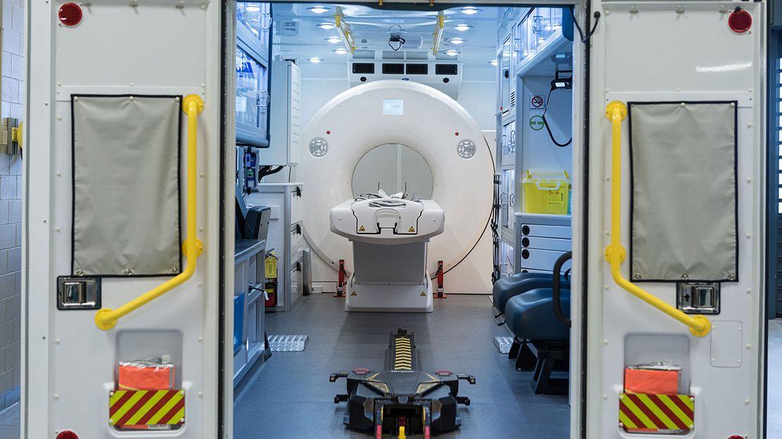 Xe cấp cứu đột quỵ di động giúp chăm sóc nhanh và hạn chế tàn tật ở bệnh nhân