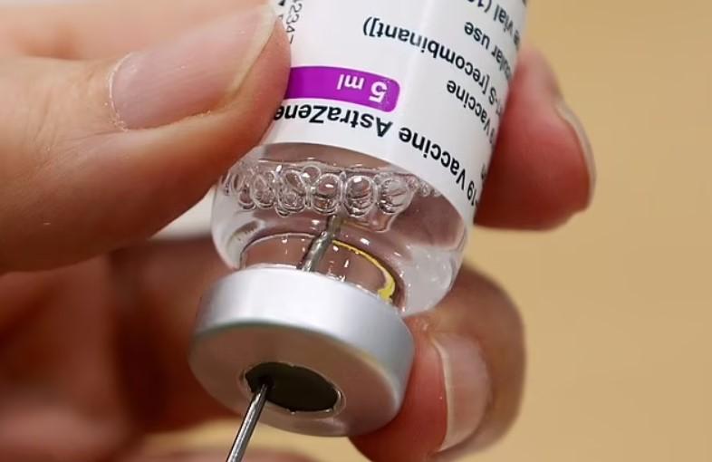 Vắc xin AstraZeneca có liên quan đến đột quỵ?