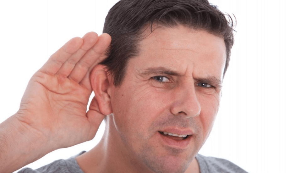 Bệnh nhân đột quỵ thuỳ thái dương sẽ khó khăn trong việc lắng nghe âm thanh.