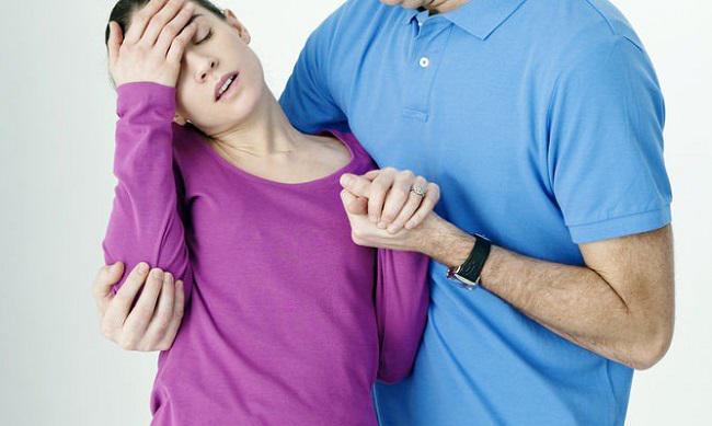 Cách sơ cứu người đột quỵ tại nhà theo trình tự A – B – C