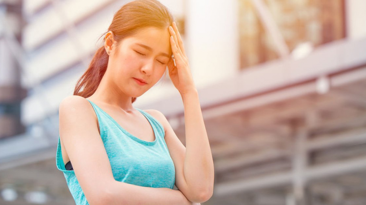 Đột quỵ “núp bóng” say nắng, làm sao phân biệt?