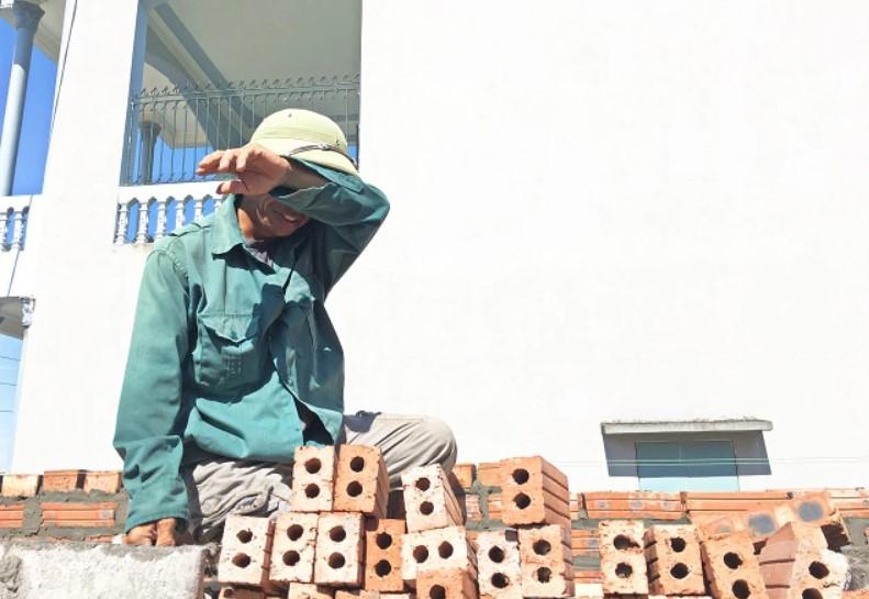 Đột quỵ và say nắng, phân biệt bằng cách nào?