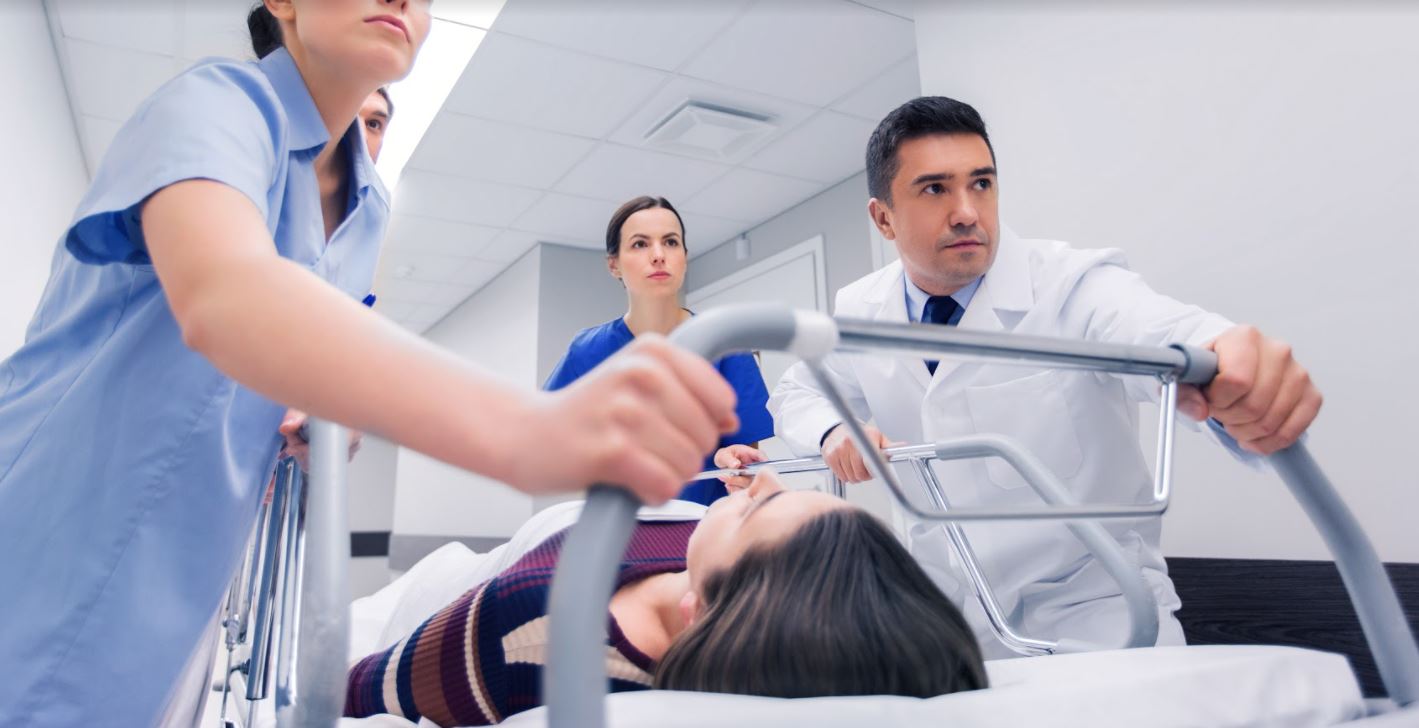 Đối với đột quỵ xuất huyết não, thời gian nào cũng là "thời gian vàng" và nó được tính bằng việc càng nhanh, càng sớm sẽ càng tốt, chứ không phải là 4,5 giờ hay 6 giờ như đột quỵ nhồi máu não