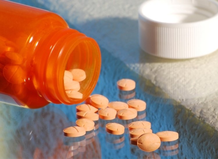 Nên đọc kỹ hướng dẫn trước khi sử dụng Crestor và tuân thủ theo chỉ định điều trị của bác sĩ.