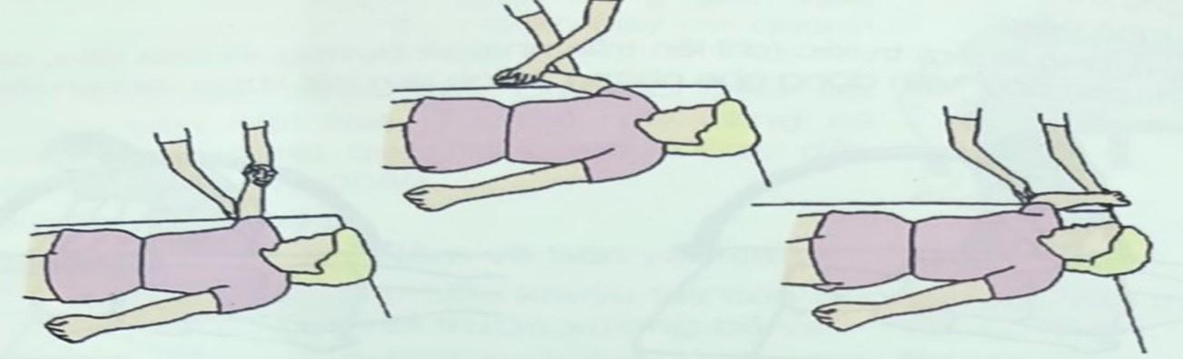 Gập khuỷu tay về phía đầu càng nhiều càng tốt và trở lại vị trí ban đầu.