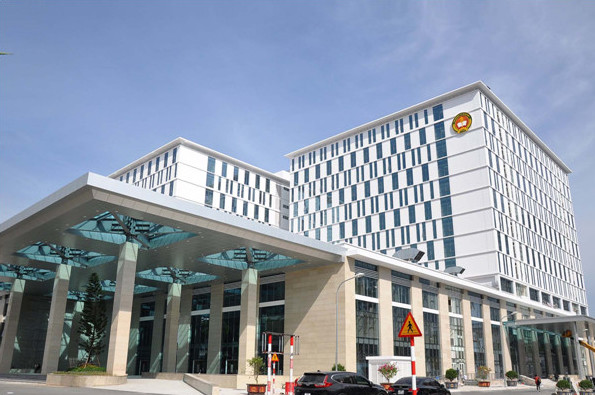 Hình ảnh toàn nhà trung tâm, bệnh viện Quân Y 103