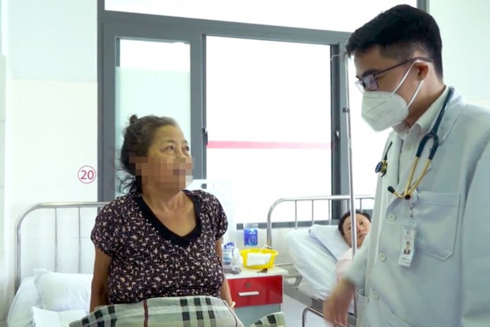 Thoát cảnh nằm liệt suốt 3 tháng sau cú ngã nhờ bơm xi măng đốt sống