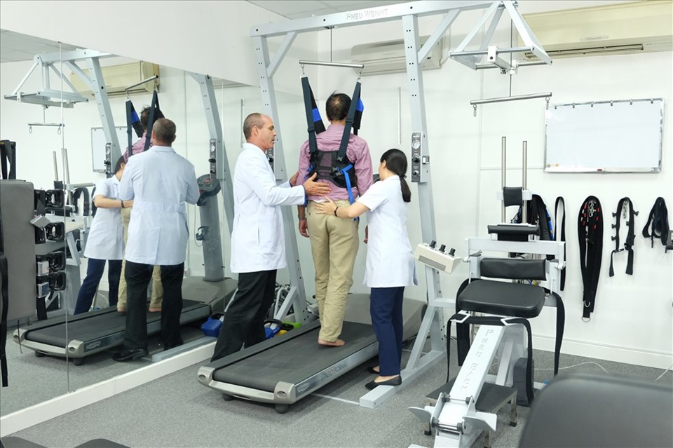 Bệnh nhân có thể được phục hồi chức năng sau 24 giờ đột quỵ để nhanh chóng cải thiện sức khỏe và vận động.