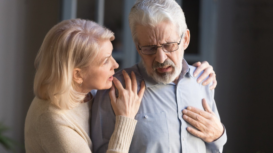 Những người đã làm việc từ 55 giờ trở lên mỗi tuần có thể ra đi khi chỉ ở độ tuổi từ 45 - 74.