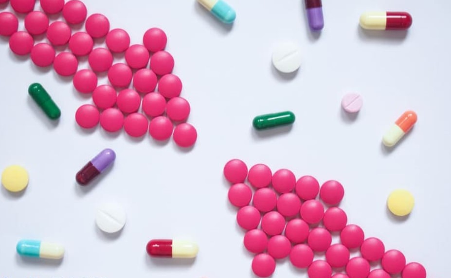 Nên báo với bác sĩ các loại thuốc bạn đã và đang sử dụng để tránh tương tác với Coversyl.