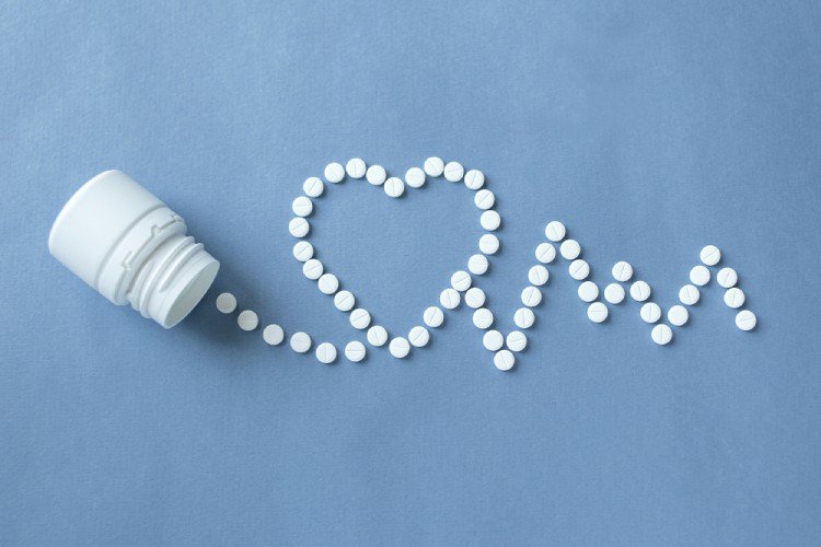 Uống thuốc đúng như những gì bác sĩ yêu cầu. Tùy thuộc vào lý do bạn đang dùng carvedilol, bạn sẽ được yêu cầu dùng một hoặc hai liều mỗi ngày.