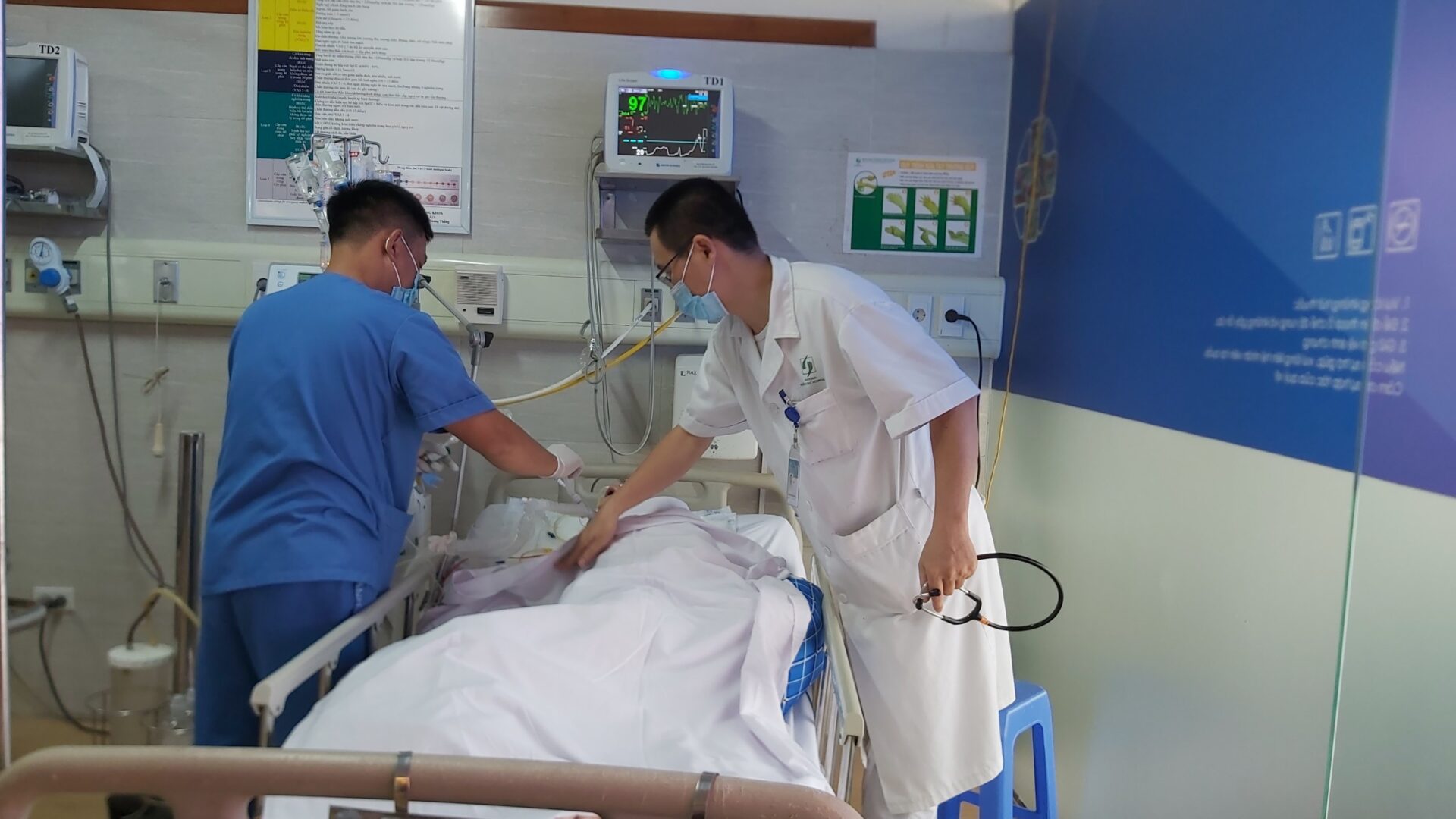 Cảnh báo: Số ca đột quỵ tiếp tục gia tăng vì nắng nóng