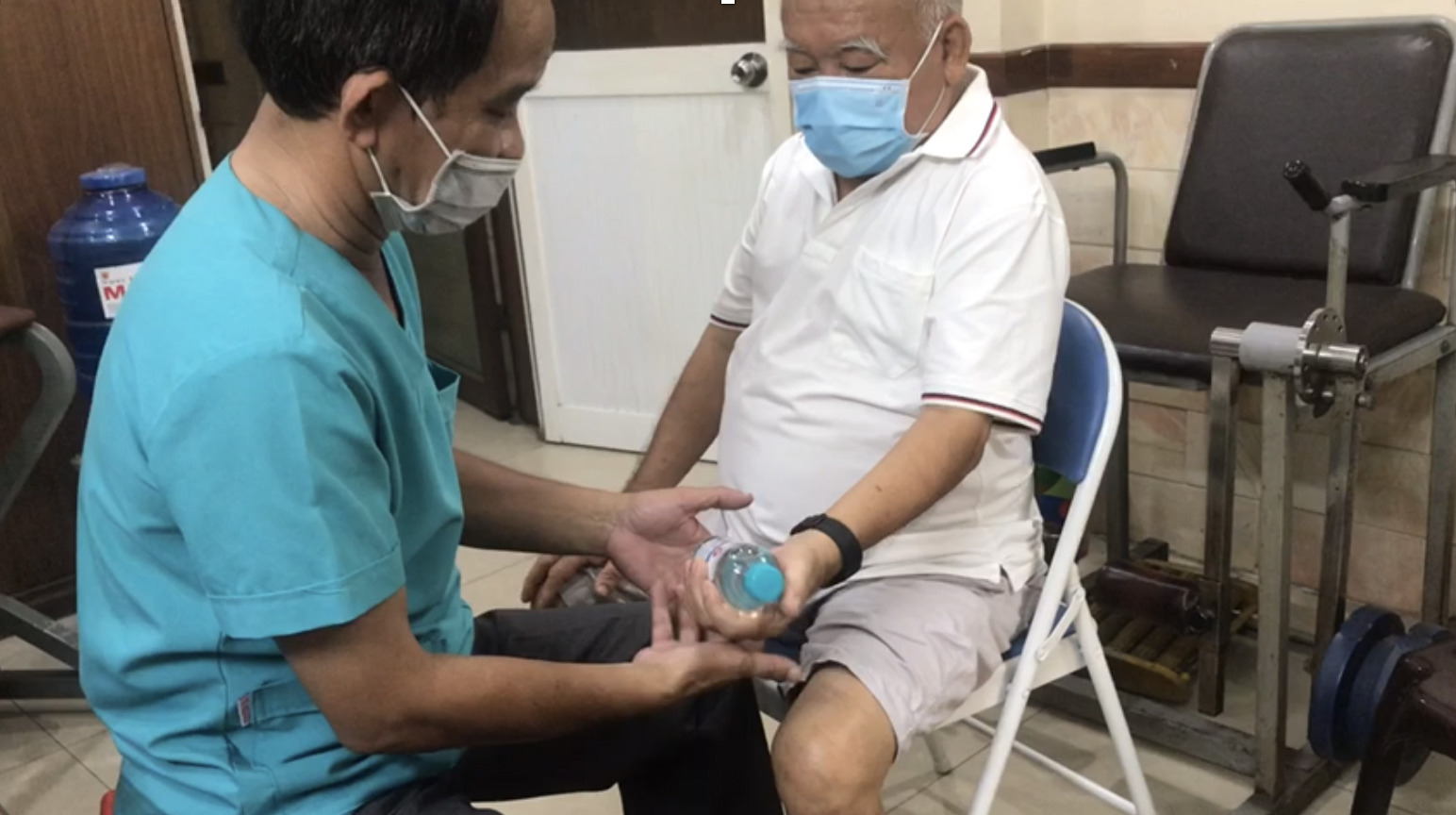 Tập vật lý trị liệu ở giai đoạn muộn có phải tập bài tập của giai đoạn sớm?