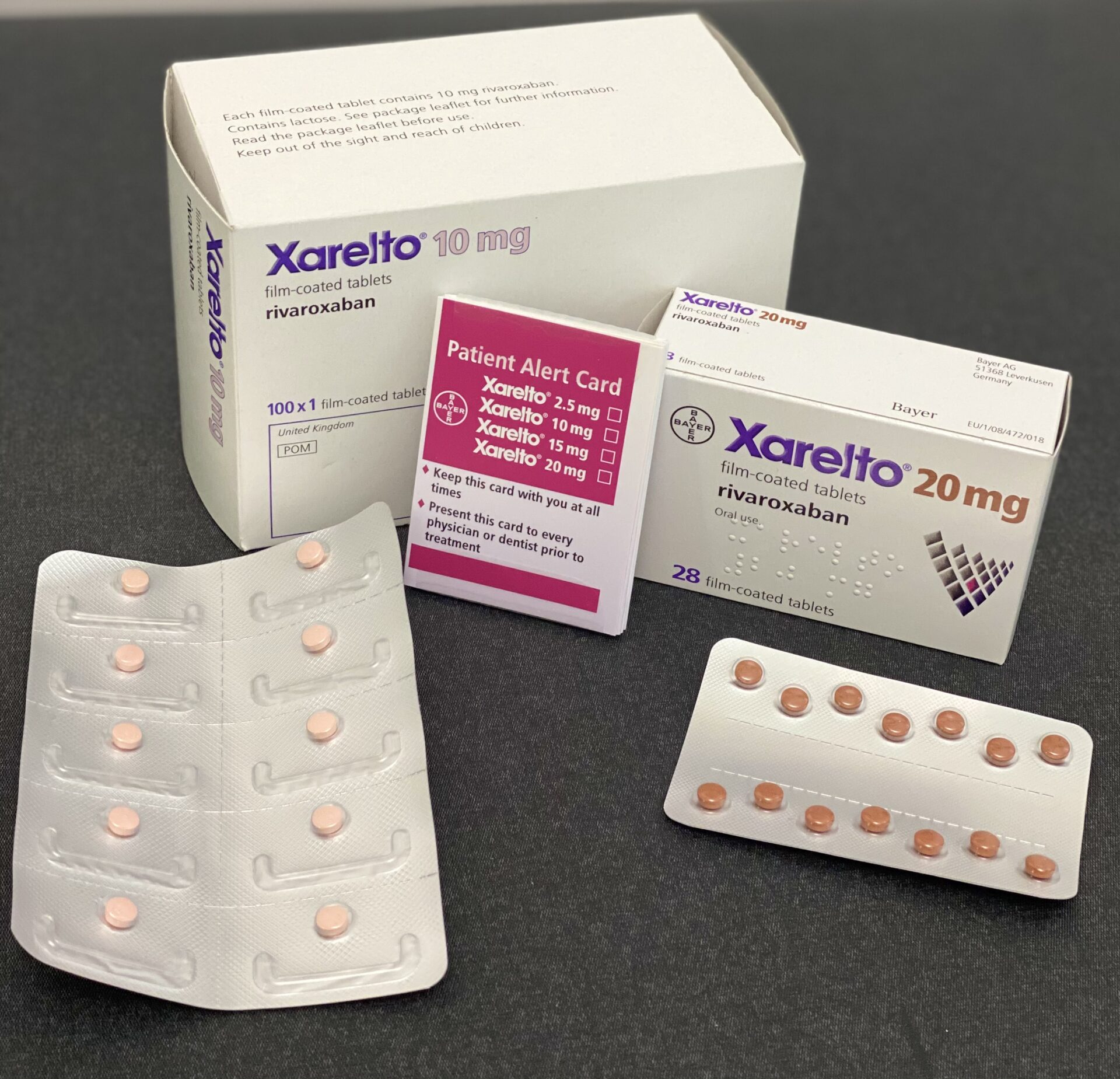 Rivaroxaban là một loại thuốc chống đông máu được sử dụng để điều trị và ngăn ngừa các cục máu đông.