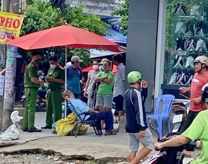Xót xa bác bảo vệ đột tử ngay trên vỉa hè trong thời tiết nắng nóng