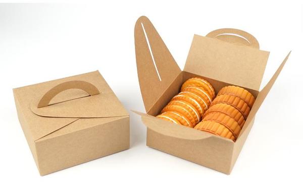 Nên có hộp chia khẩu phần ăn để tránh ăn quá nhiều.