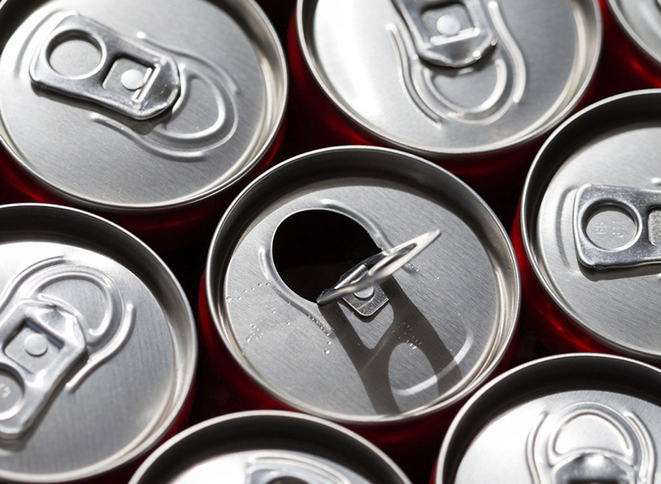 Uống quá nhiều caffein từ nước tăng lực cũng có thể gây lợi tiểu cho cơ thể.