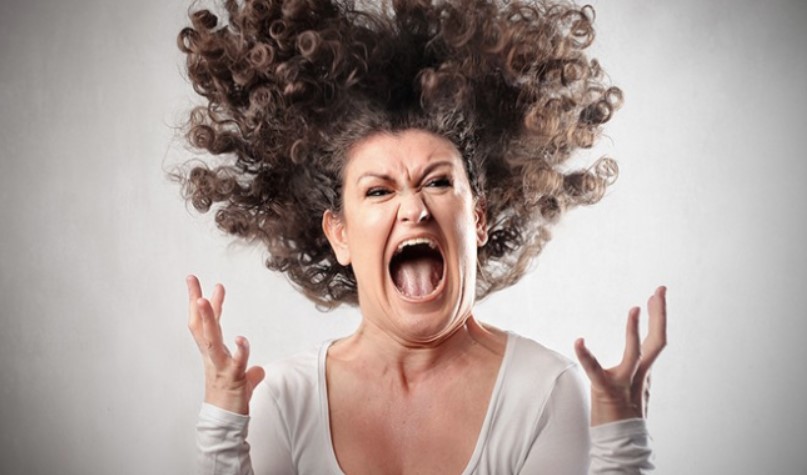 Tại sao mẹ tôi thay đổi tính cách sau khi bị đột quỵ?