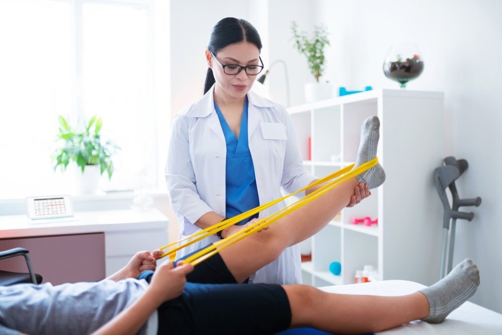 Bài tập chân có thể giúp cải thiện dáng đi (cách đi bộ), thăng bằng và sức mạnh cơ bắp của bạn.