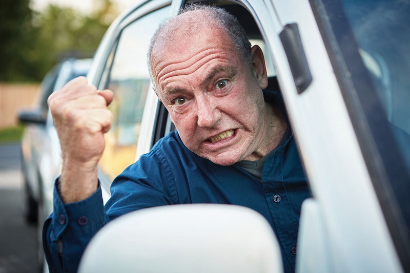 Một số người sống sót sau đột quỵ trở nên thù địch và tức giận một cách bất ngờ