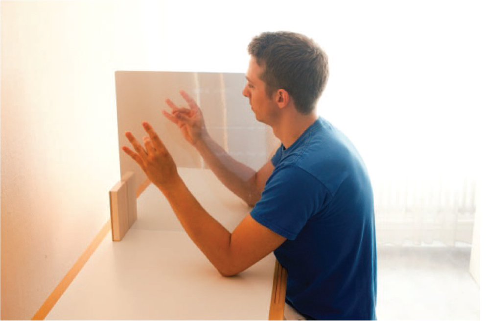 Thực hành các bài tập trị liệu bằng gương một cách nhất quán sẽ giúp não bộ tự phục hồi và lý tưởng nhất là cải thiện chức năng bàn tay.