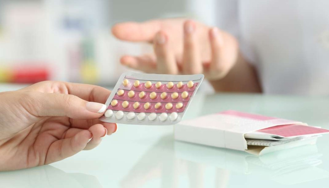 Phụ nữ có nguy cơ đột quỵ, lưu ý gì khi sử dụng thuốc ngừa thai?