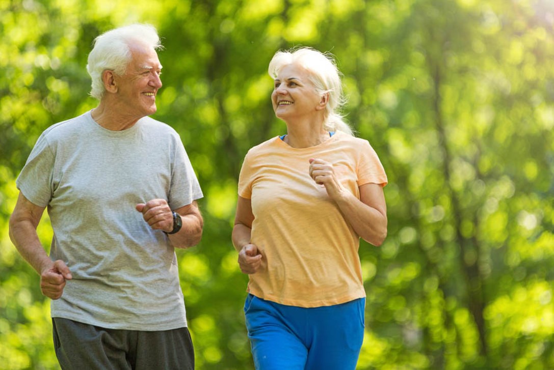 Hoạt động thể chất thường xuyên và phù hợp cũng có khả năng giảm huyết áp