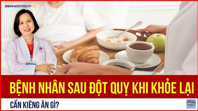 Bệnh nhân sau đột quỵ khi khỏe lại, cần kiêng ăn gì?