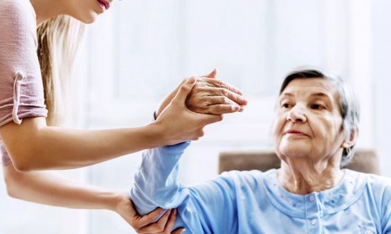 Co cứng tay sau đột quỵ, thuốc gì chữa khỏi?