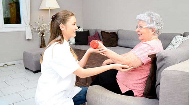 Nhóm phục hồi chức năng tại nhà sẽ làm việc với bạn và gia đình của bạn để cải thiện sự an toàn và khả năng vận động.