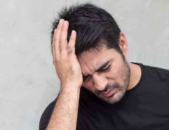 Có nên đi khám để điều trị chứng đau nửa đầu không?