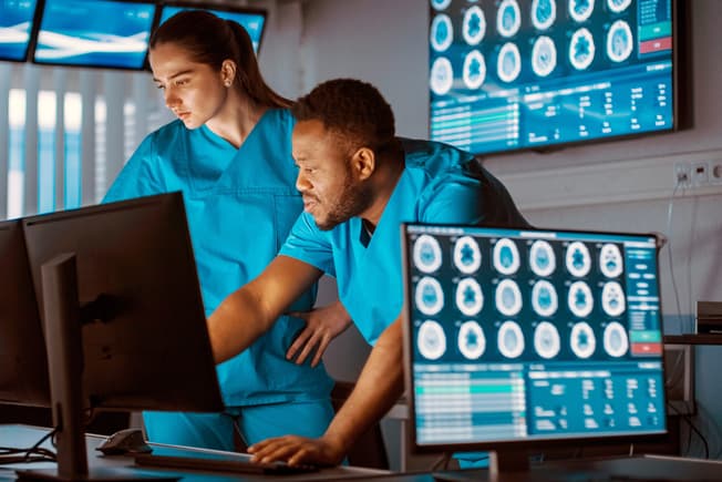 Điều trị đột quỵ sớm sẽ giúp để lại ít di chứng và hạn chế nguy cơ tử vong.