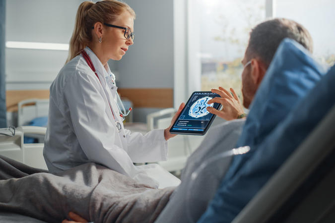 Viêm não mãn tính sau đột quỵ có thể ảnh hưởng nghiêm trọng đến sức khỏe.