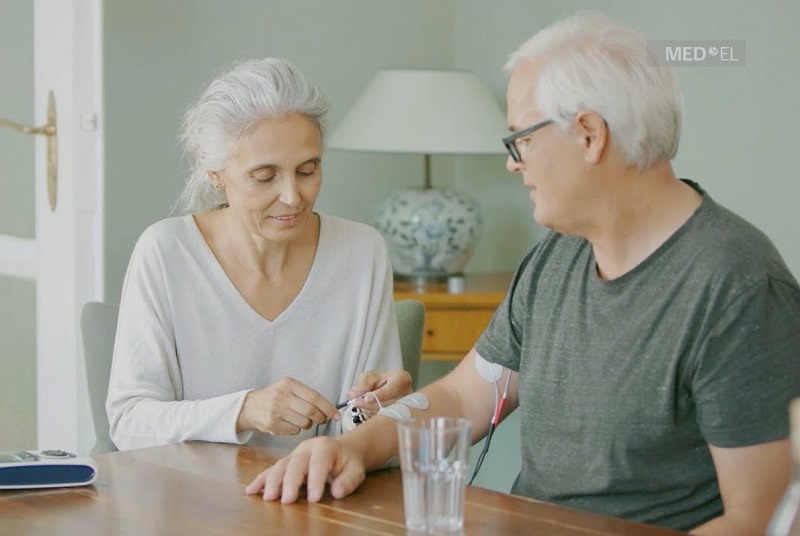 Kích thích điện giúp bệnh nhân đột quỵ phục hồi như thế nào?