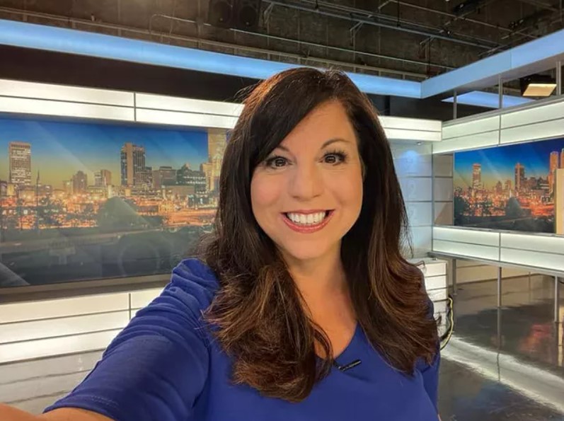 Nữ MC Julie Chin bị đột quỵ trên sóng truyền hình trực tiếp