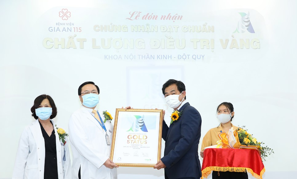 Bệnh viện Gia An 115 được trao Chứng nhận đạt chuẩn chất lượng điều trị Vàng của Hội Đột quỵ Thế Giới