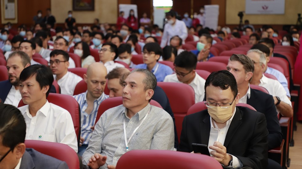 Hội nghị diễn ra trong 3 ngày, 15 - 17/9/2022. Trong đó, 2 ngày đầu tiên tập vào việc cập nhật các kiến thức liên quan đến thần kinh - đột quỵ. Ngày cuối cùng, học viên sẽ được thực hành các ca lâm sàng (đặt stent nội sọ, stent chuyển dòng…) và thực hành can thiệp lấy huyết khối trên động vật - animal lab.