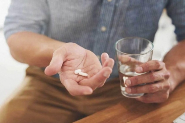 Điều kiêng kị nhất trong điều trị tăng huyết áp là quên uống thuốc.