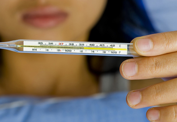 Biết đo nhiệt độ bao nhiêu lần một ngày, trong khoảng thời gian nào và khi nào nên gọi bác sĩ có thể giúp phát hiện sớm bệnh hoặc nhiễm trùng.